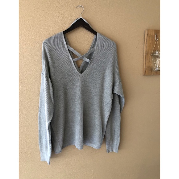 Twist front criss cross back sweater - Picture 7 of 7